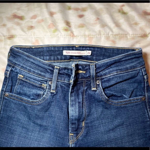 Levi’s 721 High Rise Skinny Jean - Picture 1 of 4